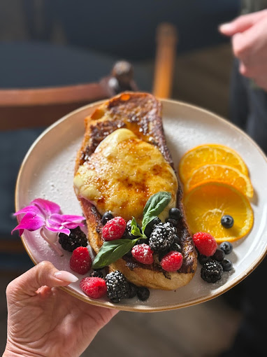Vienna Cafe and Bistro in Cooper City